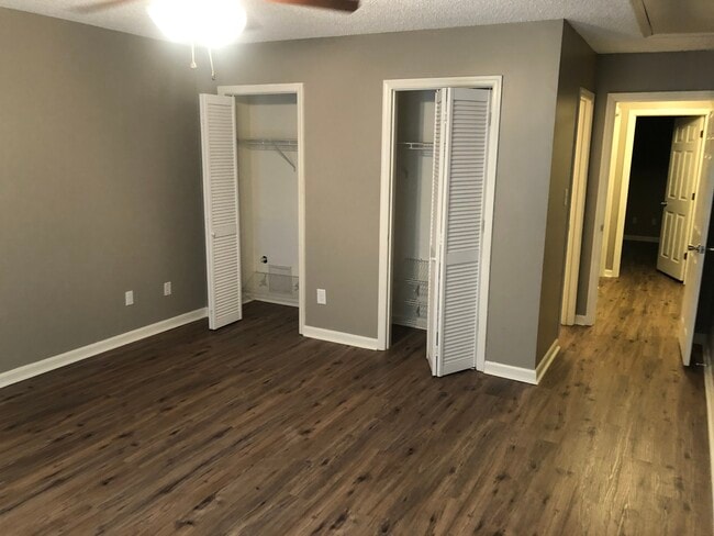 Building Photo - 4067 Coopers Hill Dr SE