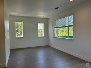 Building Photo - The Vineyards at Dennis Lane Studio unit w...