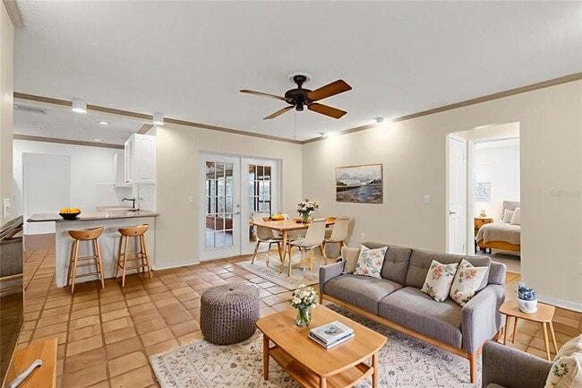 Building Photo - 6419 Hidden Dale Ave