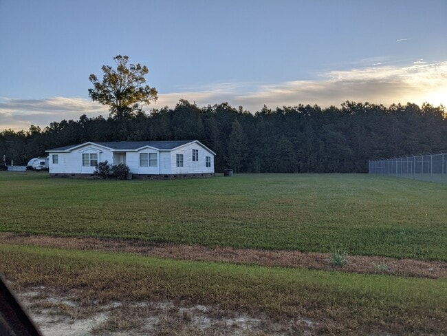 Building Photo - 110 Mallie Dr