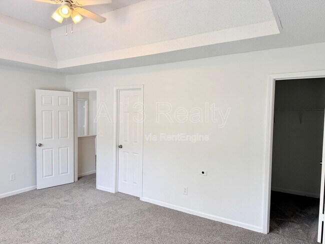 Building Photo - 231 Baywood Crossing