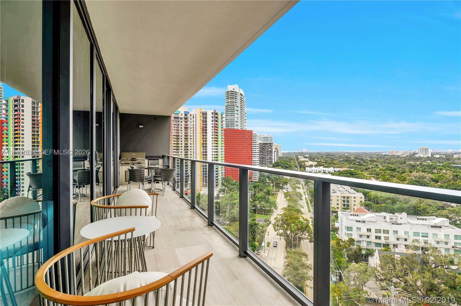 Building Photo - 1451 Brickell Ave