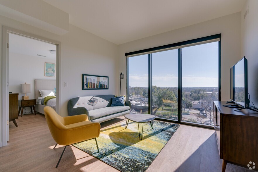 2BR, 1BA - 647SF - Magnolia Apartment Residences