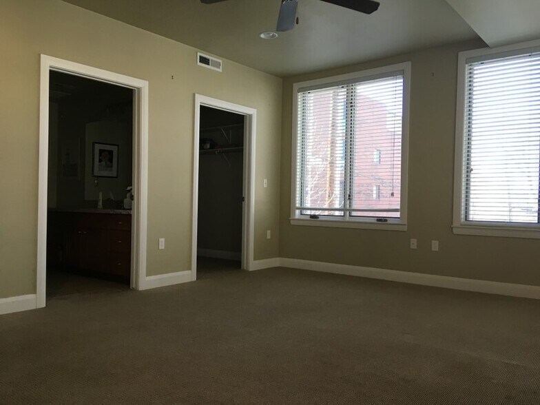 Building Photo - 88 S 900 E