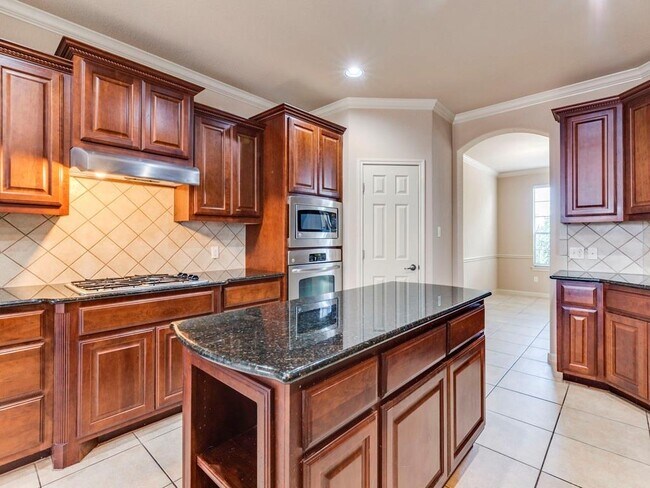 Building Photo - 205 Choke Canyon Ln