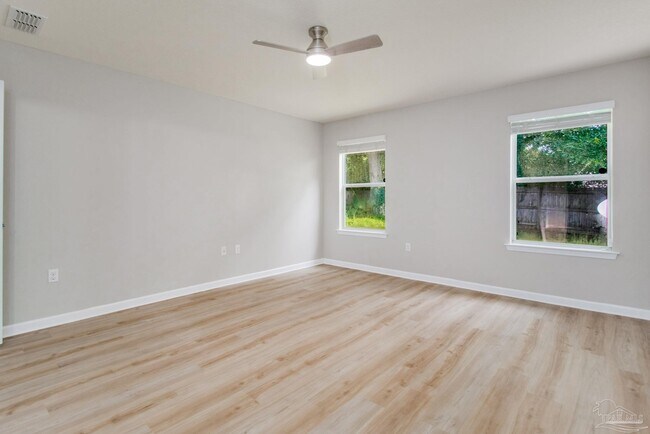 Building Photo - 7933 Nalo Creek Loop