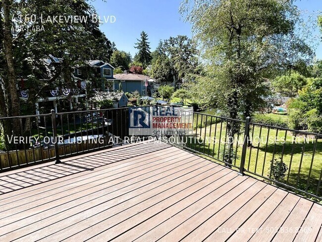 Building Photo - 4160 Lakeview Blvd