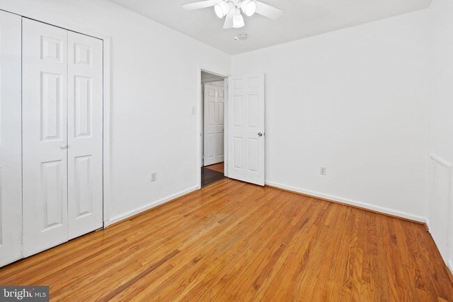 Building Photo - 24 Maple Ave