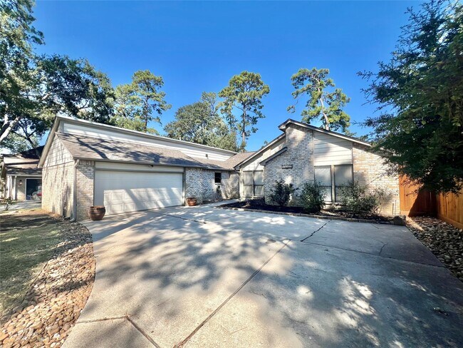 Primary Photo - 19522 Dianeshire Dr