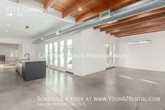 Building Photo - 937 E Granada Rd
