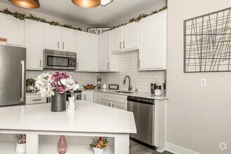 Building Photo - Reduced Rates + 1 MONTH FREE – Lease Now &...