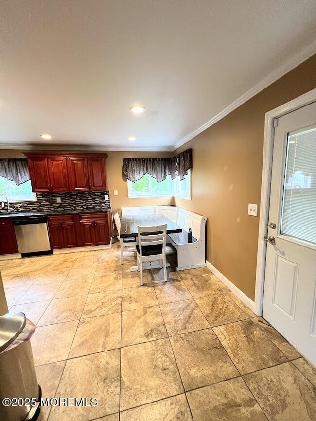 Building Photo - 43 Mercury Cir