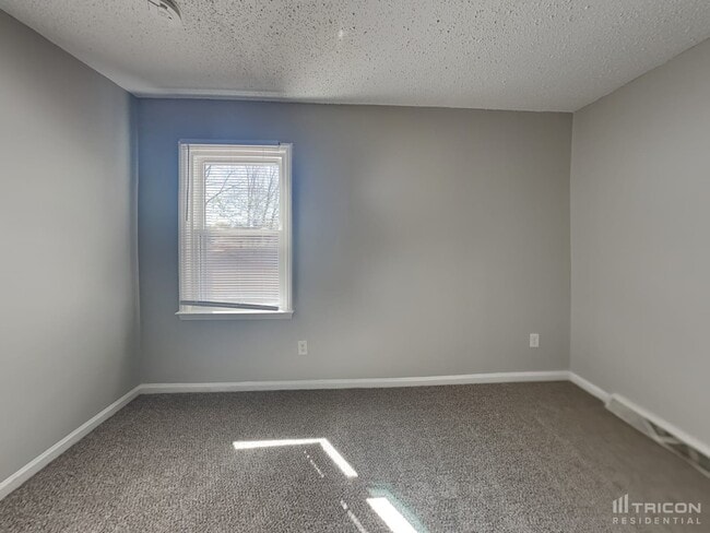 Building Photo - 7418 Palmetto Ct