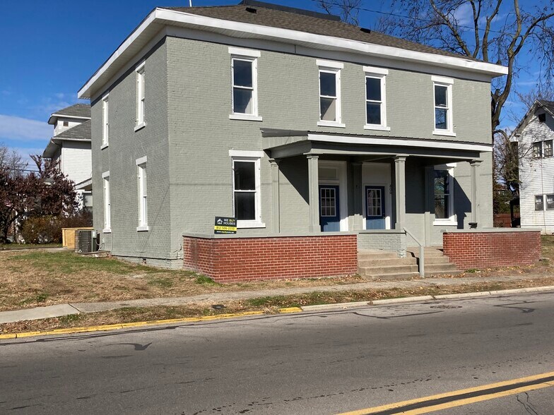 Building Photo - 804 N 7th St