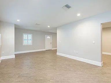 Building Photo - Beautiful Virginia Park Home | Huge Backyard + Pet Friendly