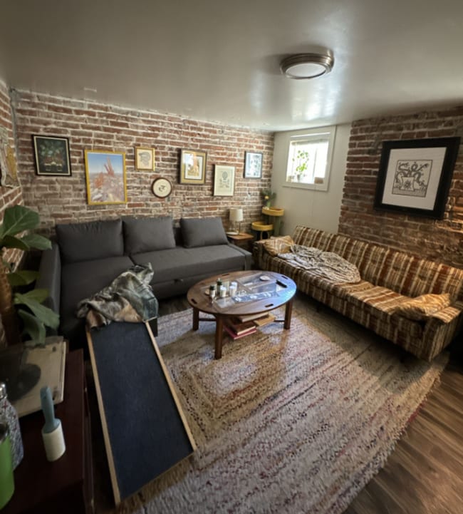 Building Photo - Vine1757