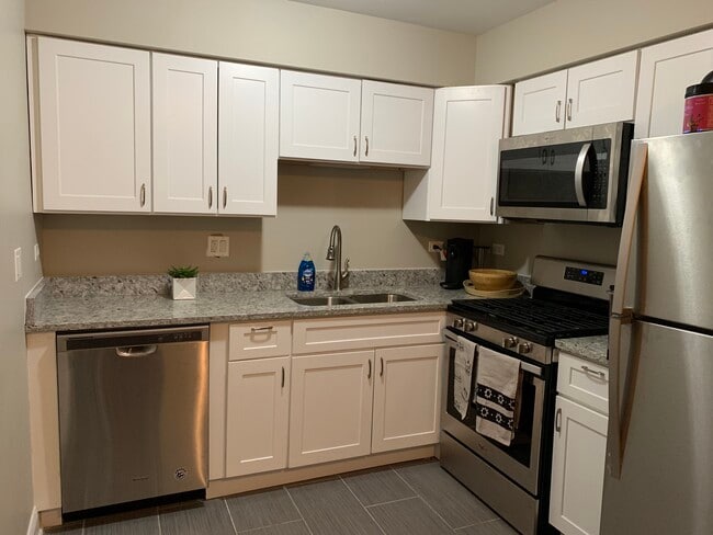 Building Photo - 436 N Gerard Ave