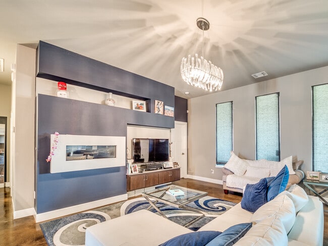 Building Photo - Modern 3 Bedroom with  Lofted Office - All...