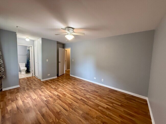 Building Photo - 3026 Roberts Dr