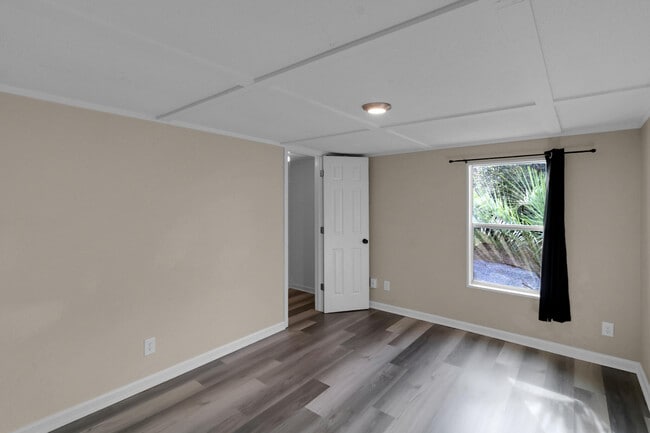 Building Photo - 1964 Adams St