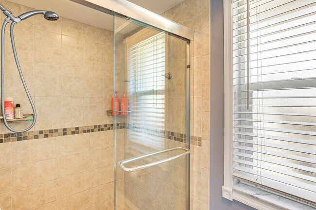 Building Photo - 831 Deep Lagoon Ln