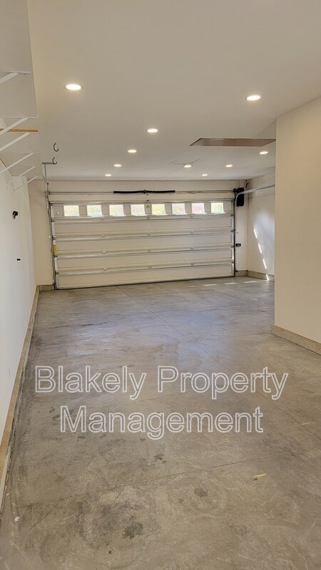Building Photo - 3993 N Heritage View Ave