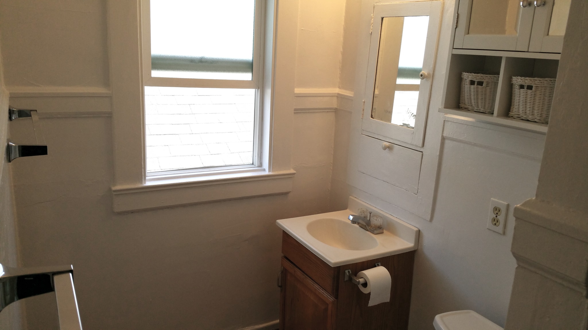 Bathroom - 403 Green St