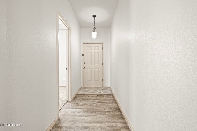 Building Photo - 3143 Hidden Creek Dr