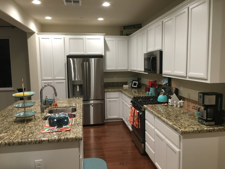 Building Photo - 3213 Showcase Way