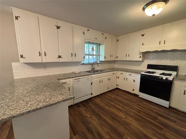 Building Photo - 4212 Selkirk Dr W