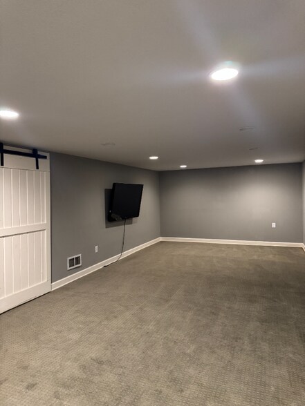 Building Photo - 3856 Long Ridge Blvd