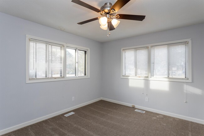 Building Photo - 332 Whitehall Dr
