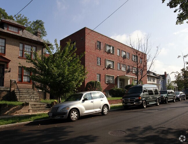 Primary Photo - 1311 Madison St., NW