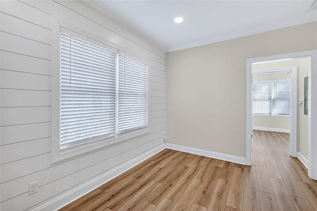 Building Photo - 204 Palm St