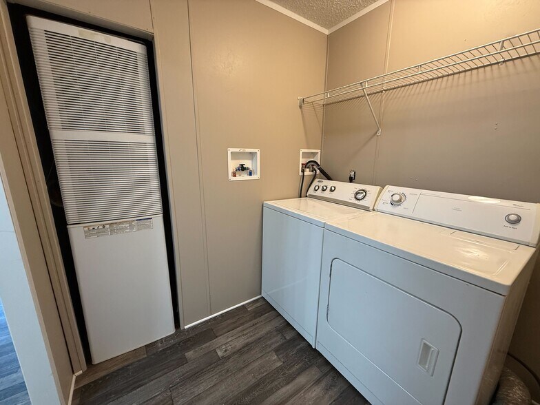 Building Photo - 12457 St Michel Ave