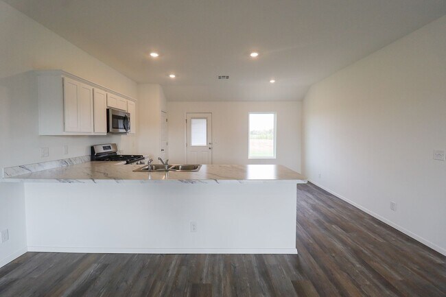 Building Photo - 3 Bed | 2 Bath | New Build in Bixby