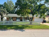 Building Photo - Beautiful 4 bed home