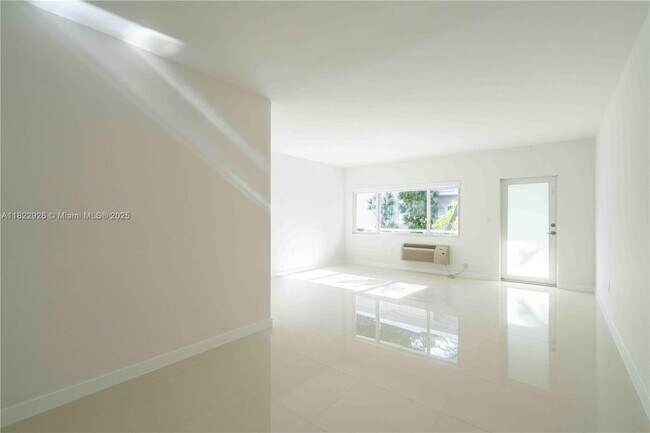 Building Photo - 1185 98th St