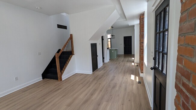 Building Photo - 3834 Wisconsin Ave