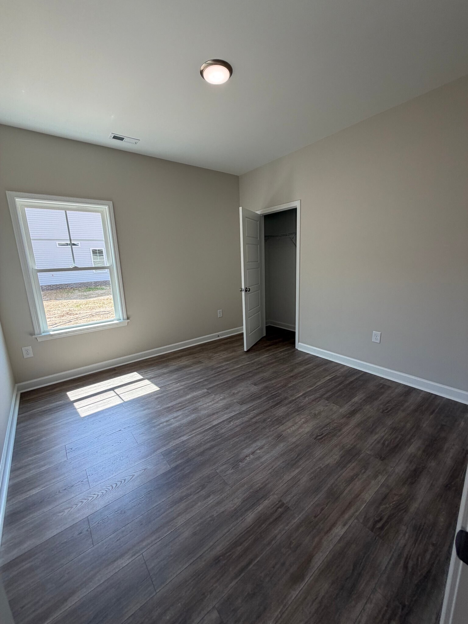 Building Photo - 407 Creeks Edge Dr