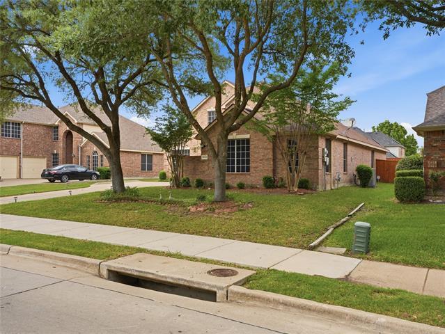 Building Photo - 10002 River Bend Dr
