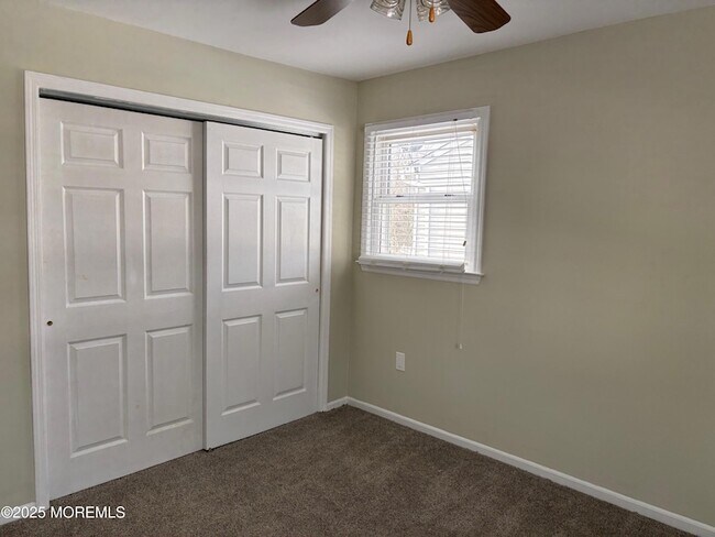 Building Photo - 148 Bayshore Dr