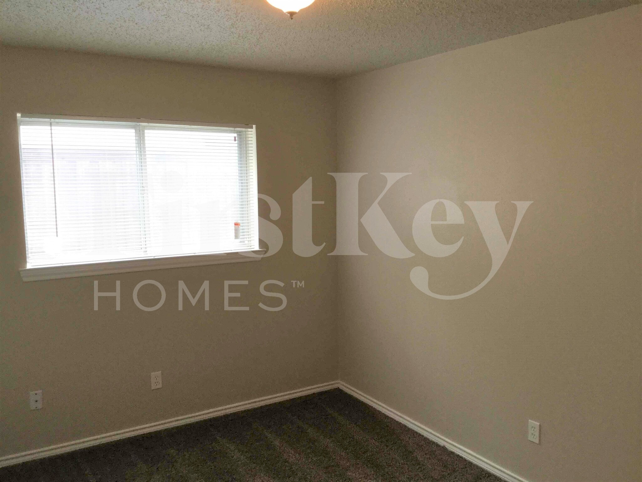 Building Photo - 2912 Yorktown Rd