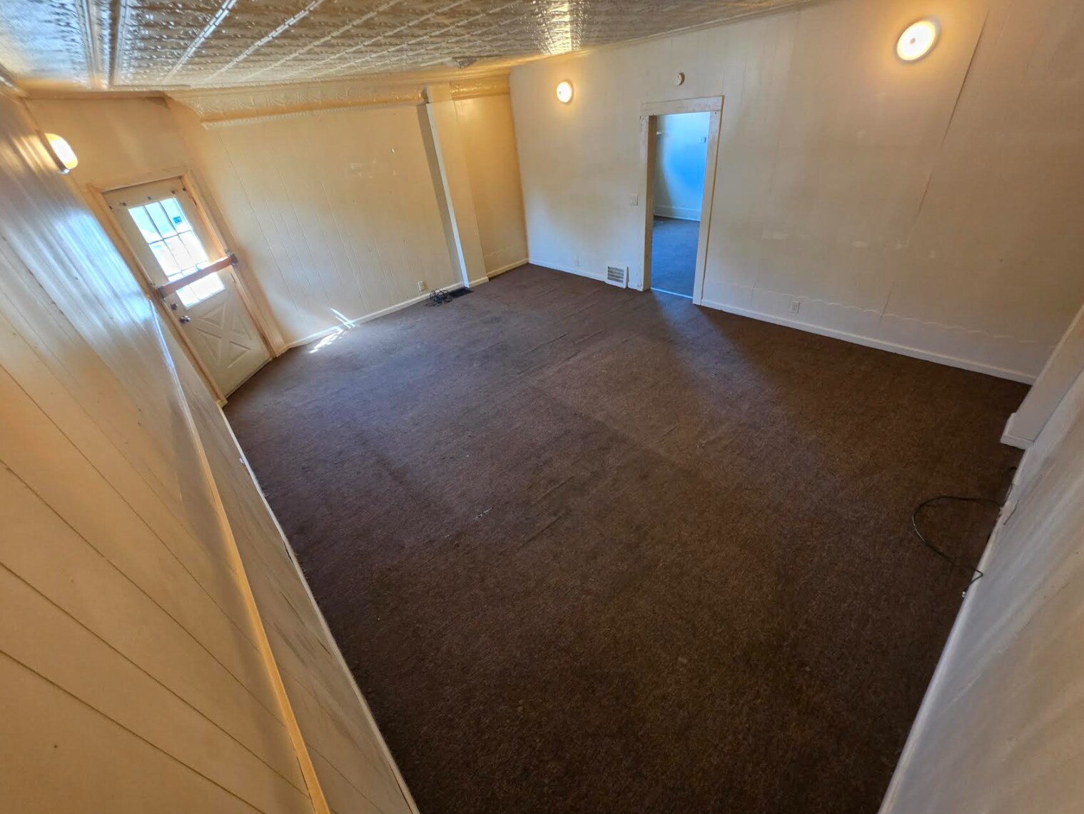 Building Photo - 801 Hess Ave