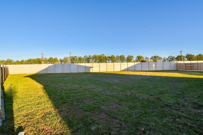 Building Photo - 18987 Panzini Dr