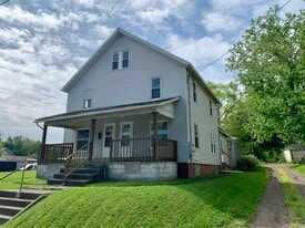 Building Photo - 1329 Auld St
