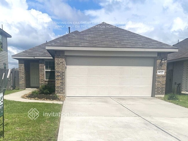 Building Photo - 18727 Faustina Way
