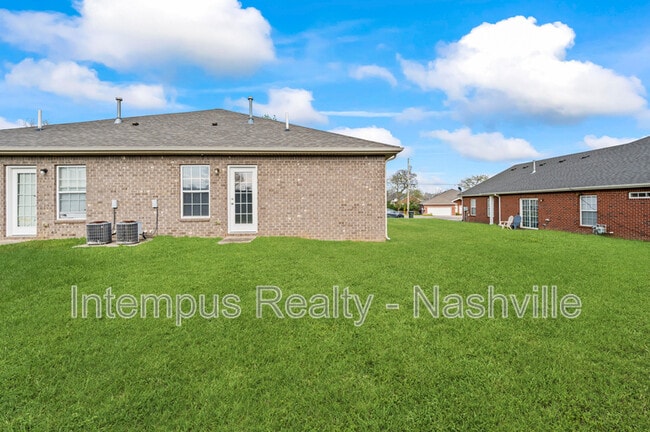 Building Photo - 553 Rose Cottage Cir