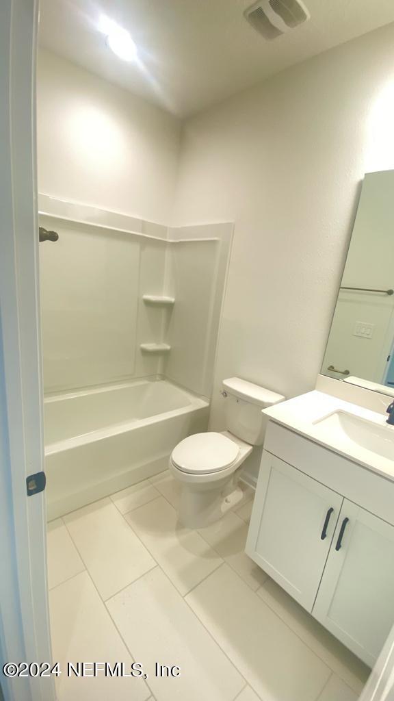 Building Photo - 18 Mellowood Ln