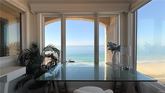 Building Photo - 268 Avenida Montalvo